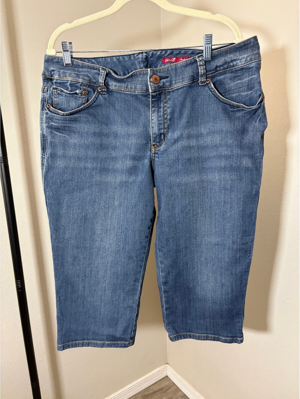 Seven7 Premium Women's Size 18 Blue Denim Capri Jeans with Embellishment